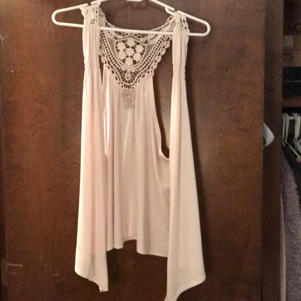 Crochet sleeveless cardigan beige